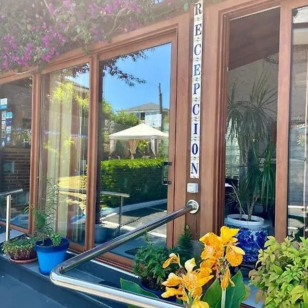 El Jardin Szálloda 2*