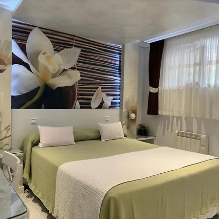 El Jardin Szálloda 2*